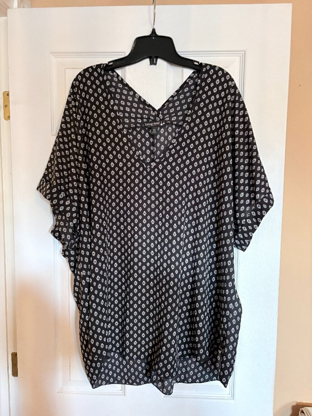 Women Black and white Blouse